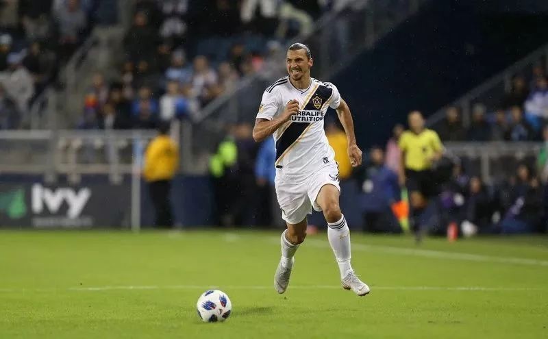 九游官网入口地址-辽宁本钢vs上海久事热身赛