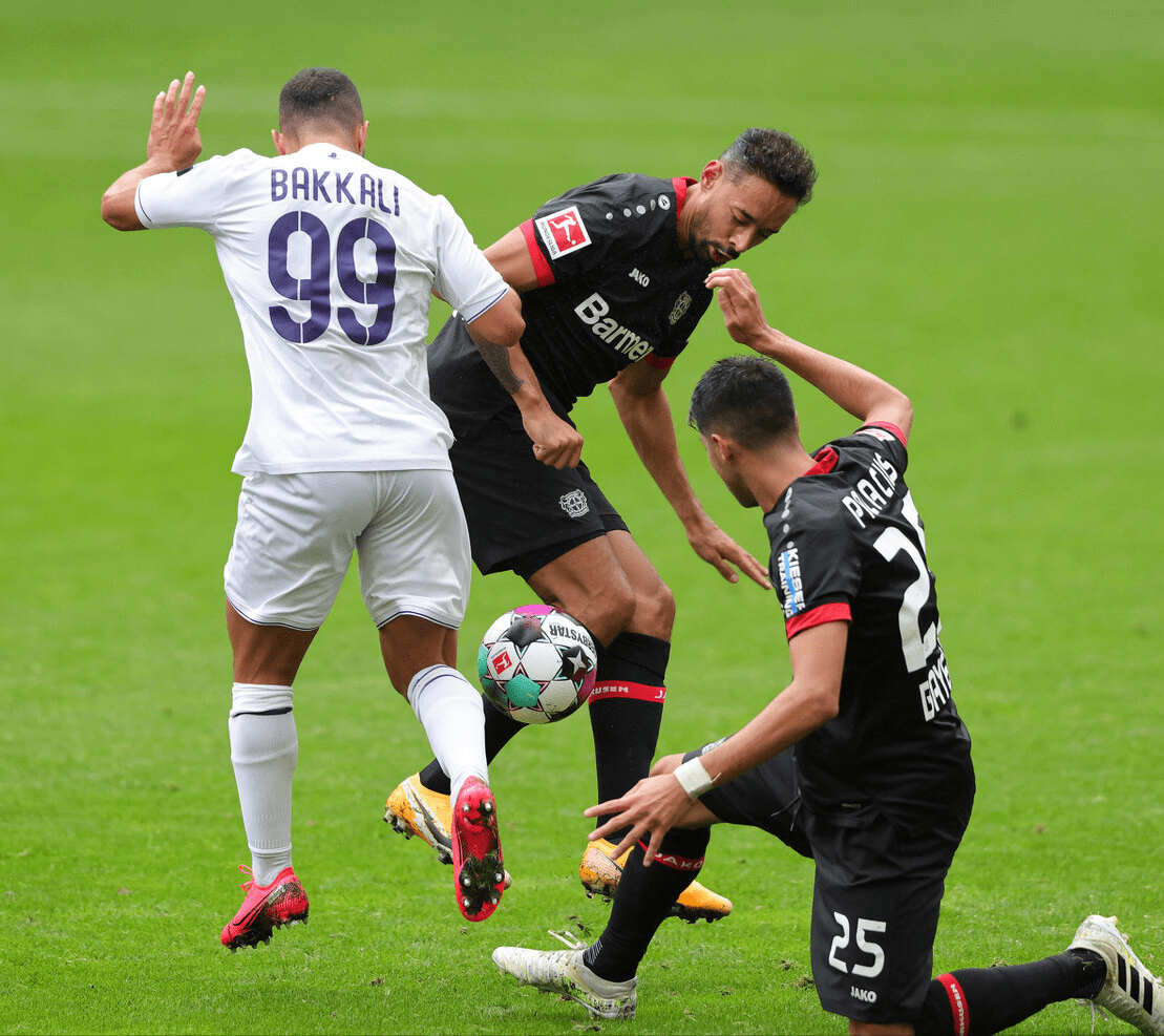 九游体育下载-窗口期突围战来临，法兰克福围绕荷甲造点机会，底气十足，赛程密集仍需轮换的简单介绍