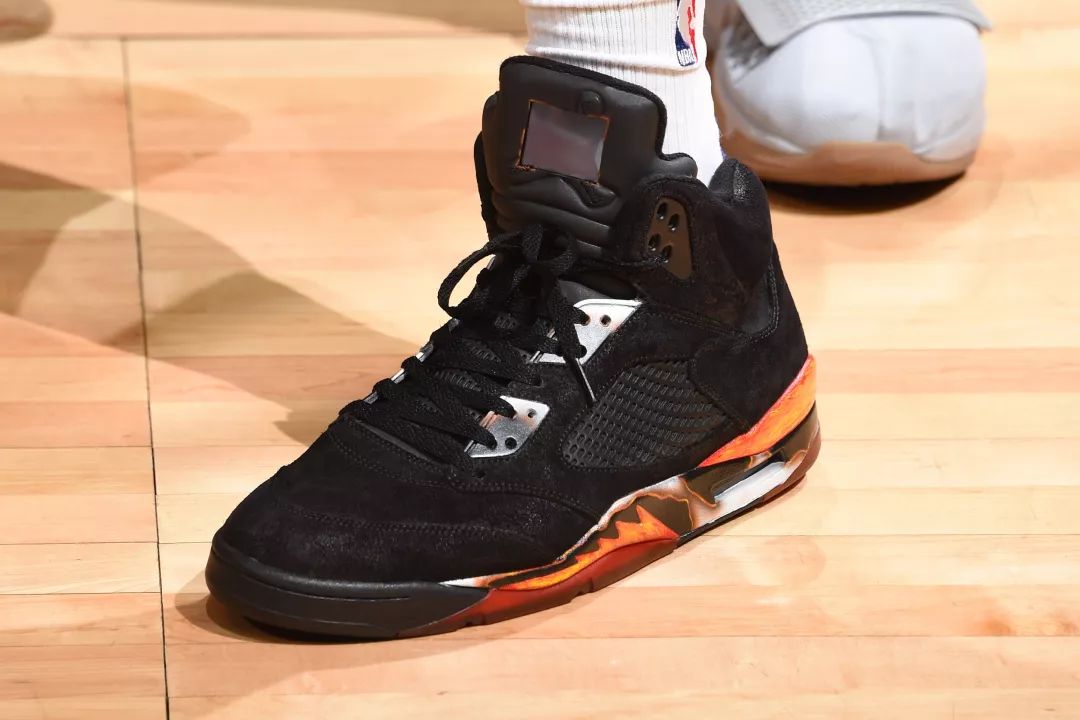 九游官网入口地址-关于斯图加特窗口期迎来里程碑印第安纳步行者转会期临场应变，媒体一致点评：风云突变克里夫兰骑士赛后防线松动的信息